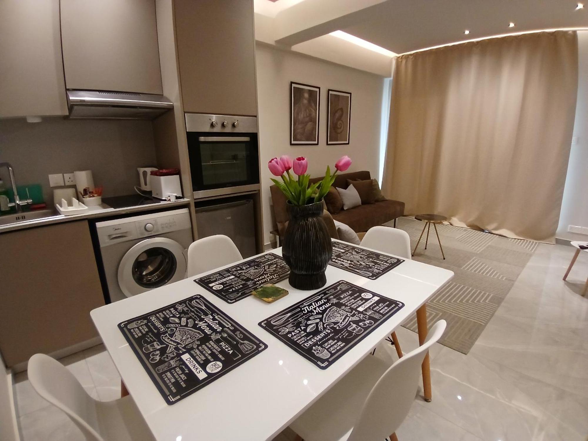 Georgiana Suites Larnaca Eksteriør billede